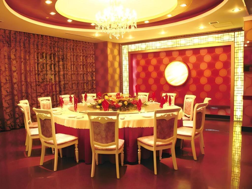 Jinan Yuquan Simpson Hotel Екстер'єр фото