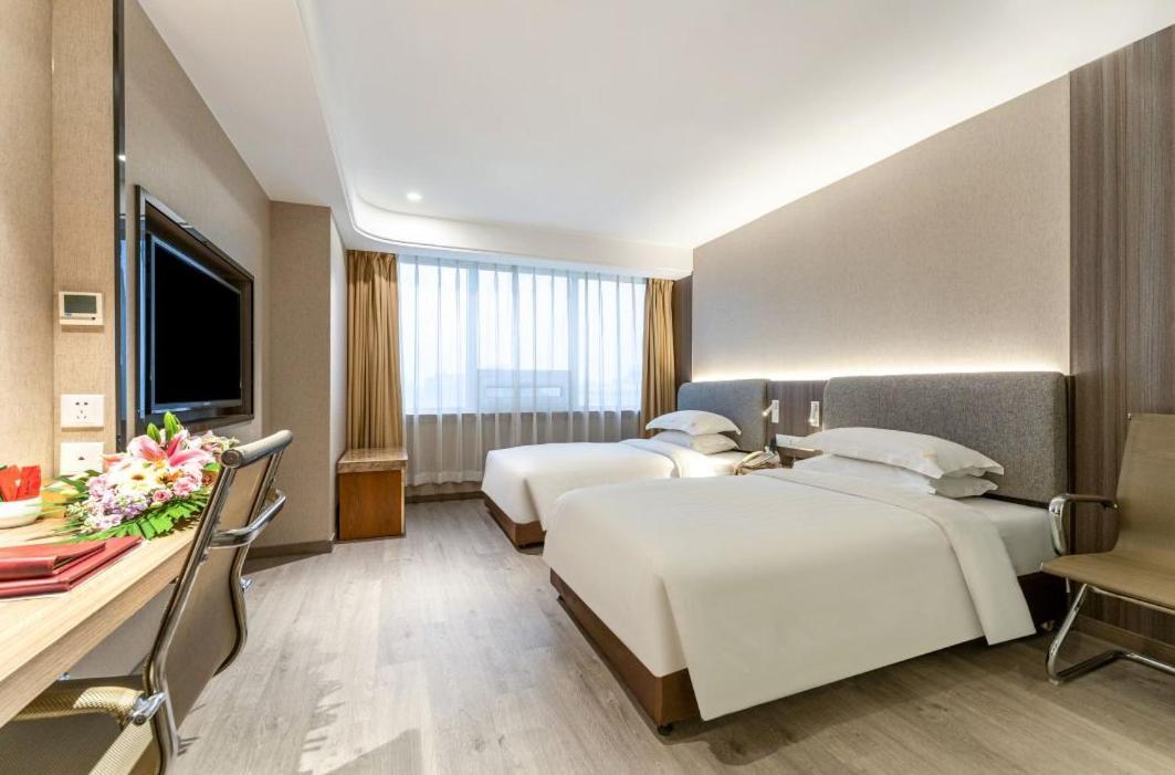 Jinan Yuquan Simpson Hotel Екстер'єр фото