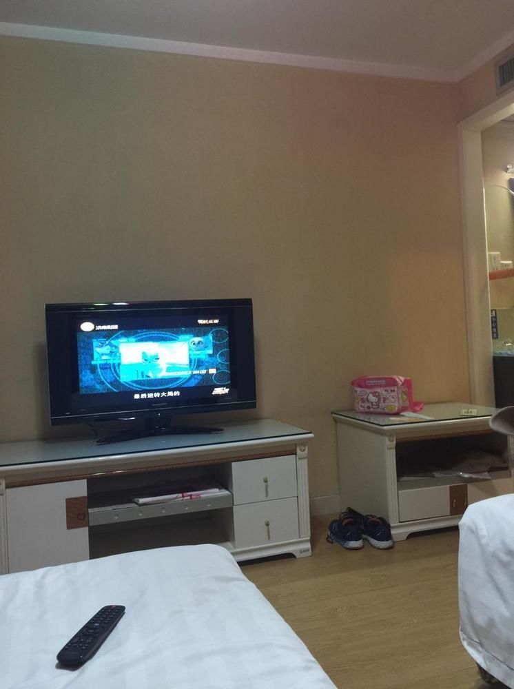 Jinan Yuquan Simpson Hotel Екстер'єр фото